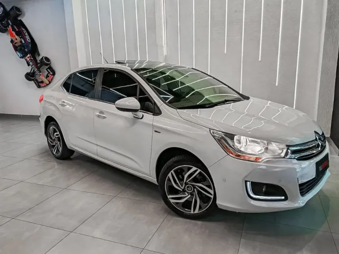 Citroen C4 Lounge Exclusive 1.6 Turbo 4P Aut. 2015