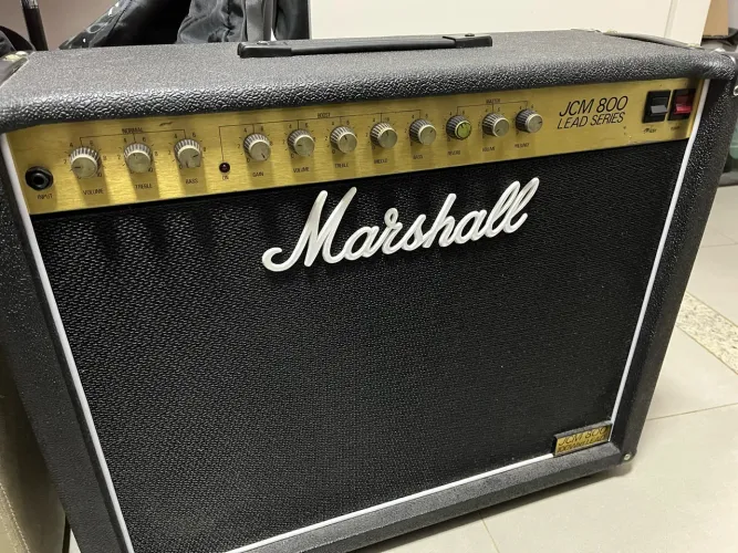 Marshall JCM 800 100w
