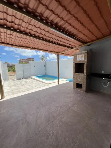 Casa à Venda na Praia de Carapibus C/63m² 2 Quartos, 1 Suíte, Espaço Gourmet e Piscina