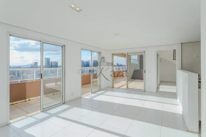Apartamento Cobertura - Brooklin - 3 Dormitórios - 200m².