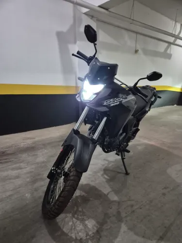 Honda XRE Sahara 300 2024 - Apenas 1.300km rodados