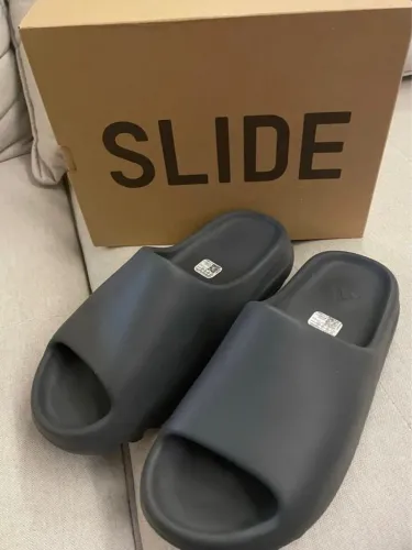 YEEZY ADIDAS SLIDE