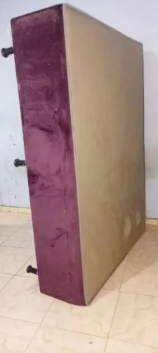 Cama semi nova