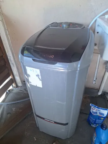 Tanquinho de lavar roupa