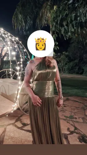 Vestido de festa verde oliva diferenciado