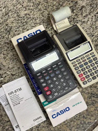 2 calculadoras com impressão Casio HR-8TM