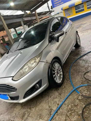Ford Fiesta Titanium 1.6 16V Flex Mec. 2014