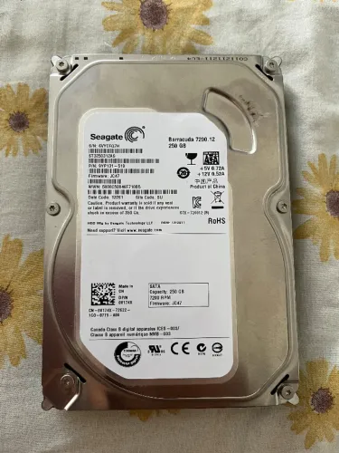 Hd Interno Sata Seagate Barracuda  250GB 3.5Cor Prateado