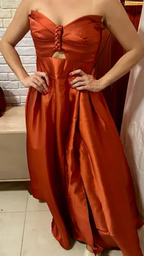 Vestido de festa terracota longo mullet - Tomara que caia