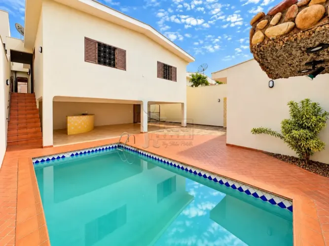 Casa de 279m² com 05 quartos sendo 01 suíte à venda - Jardim Antártica