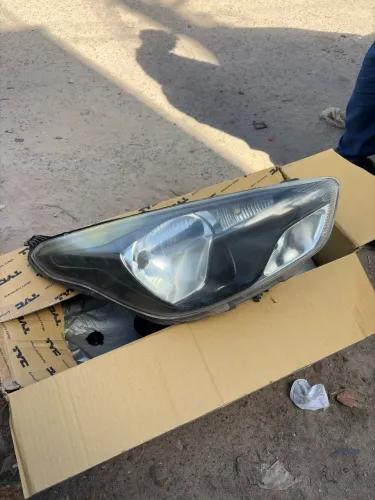 Farol ford ka 2015 a 2017