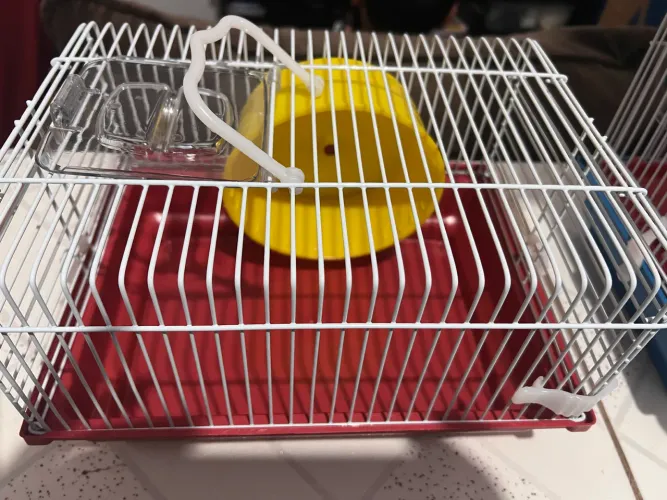 Vendo gaiola para hamsters ou pets pequenos