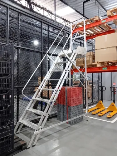 Escada Plataforma Trepadeira NR12 3 metros
