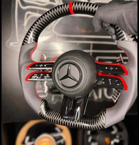 VOLANTE 2026 MERCEDES - FIBRA DE CARBONO + FULL TOUCH