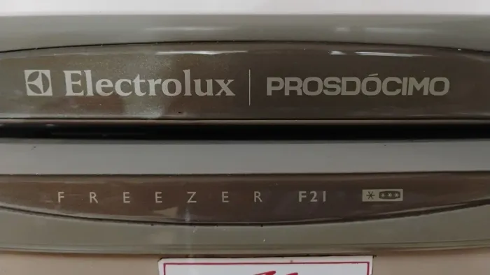 Freezer 210L Eletrolux