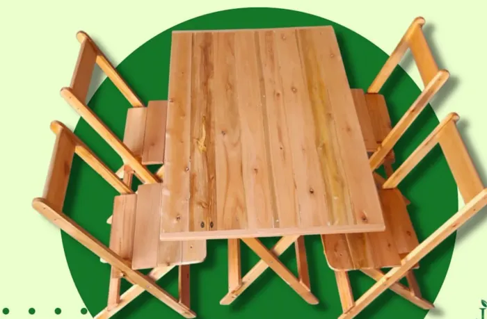 Mesa com 4 cadeiras 1,10 x 70