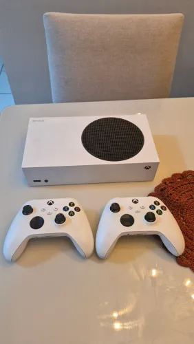 Xbox series s 2 controles