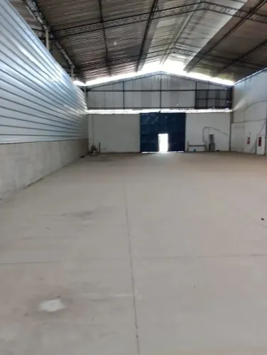 Excelente galpão na Durval de Góes Monteiro