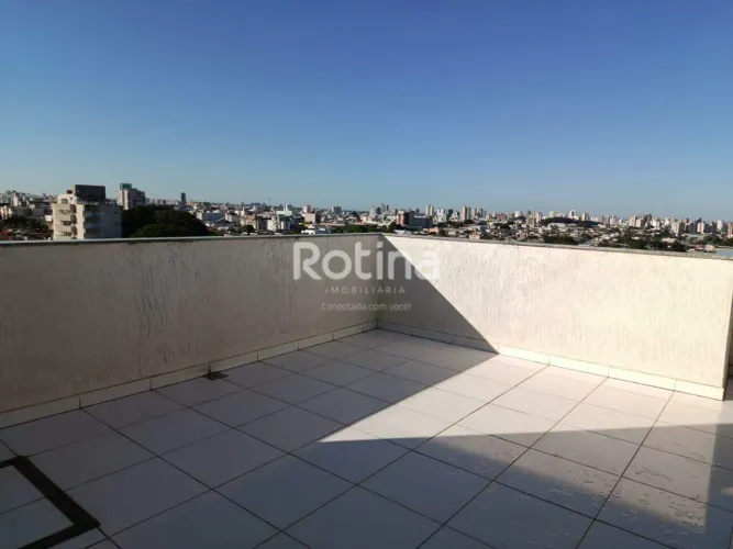 Cobertura residencial de 4 quartos à venda no Bairro Brasil, em Uberlândia