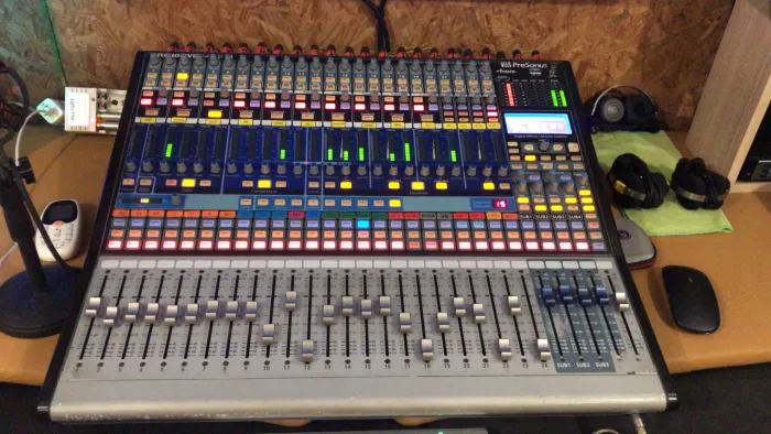 Mesa de som digital presonus