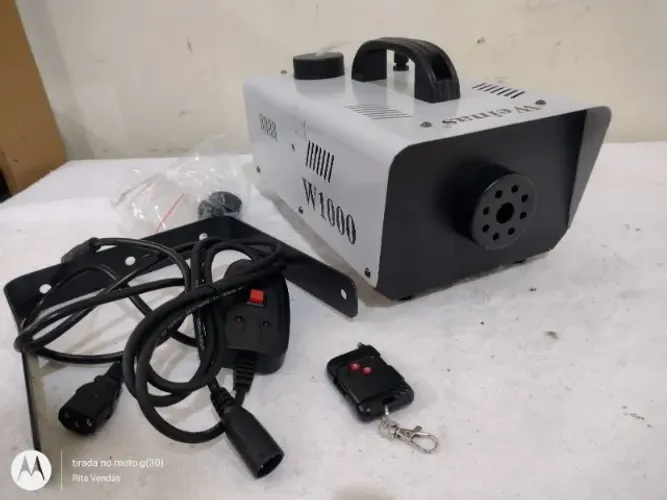 Maquina de Fumaça, 220v, 1000W de potencia