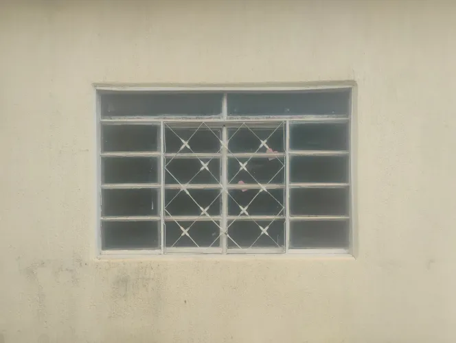 Janela de ferro antiga
