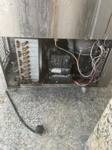 ? VENDO: Balcão Expositor Congelador para Sorvete de Massa (Estilo Pozzetti)