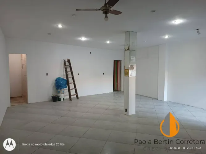 Loja ampla no melhor ponto do Rodo de Itaúna  São Gonçalo/RJ