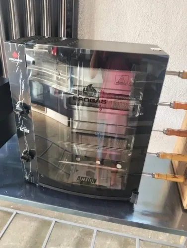 Assadeira 5 espeto - Marca Pro Gás de mesa NOVA!