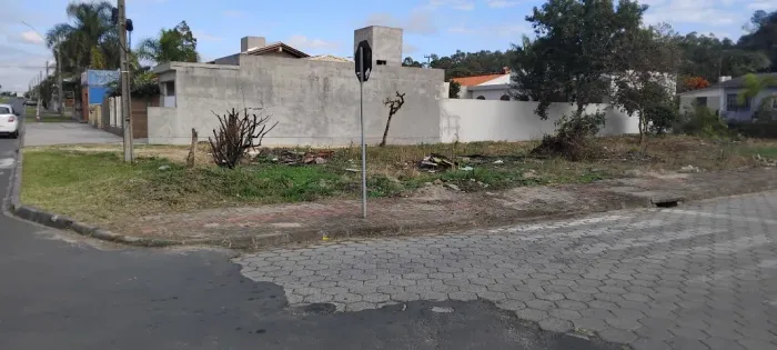 Terreno esquina próximo ao hospital regional 480m²