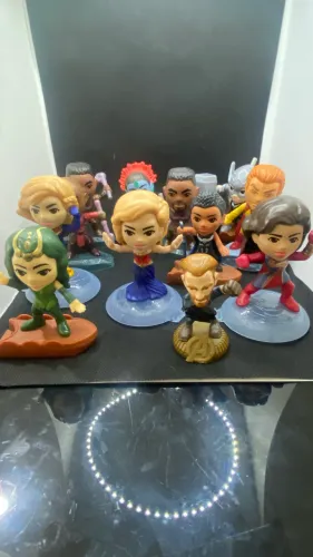 Bonecos colecionáveis marvel 
