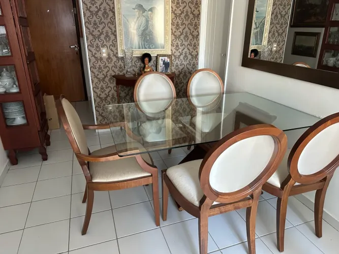 Vendo Mesa e 5 cadeiras Parma