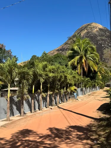 Oportunidade casa enorme Piuma monte Aghá I
