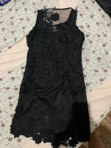 Vestido Preto Coberto Por Renda Com Sutiã Embutido Tamanho P