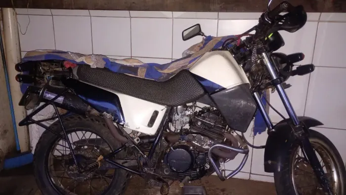 Vende- se ou troco por uma menor biz