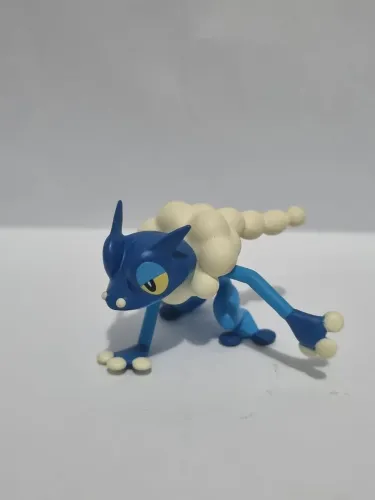 Pokemon frogadier scale world