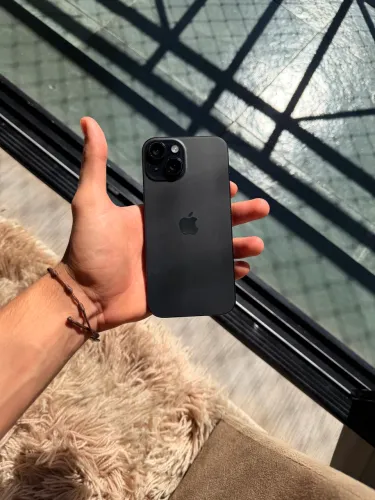 iPhone 15 256GB
