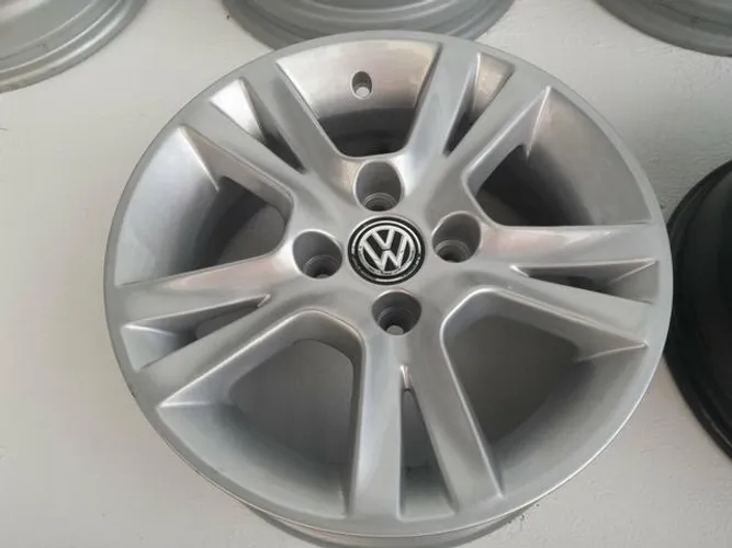 Roda aro 15 VW Golf Europeu Prata gol 4X100 