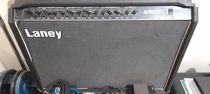 Amplificador Guitarra Laney Lv300