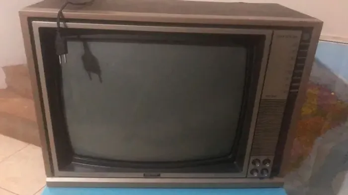 Televisão antiga