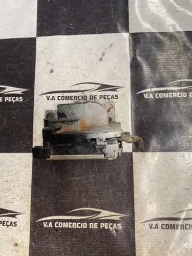 Fechadura de palio traseira esquerda
