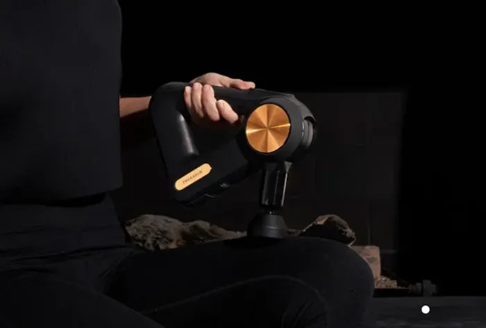 Pistola de massagem Theragun 24K Gold PRO