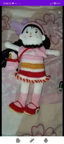 Boneca de crochê 