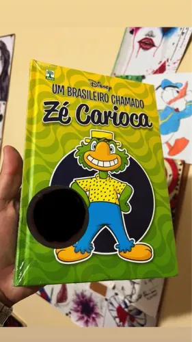 Um brasileiro chamado Zé carioca capa dura lacrada 