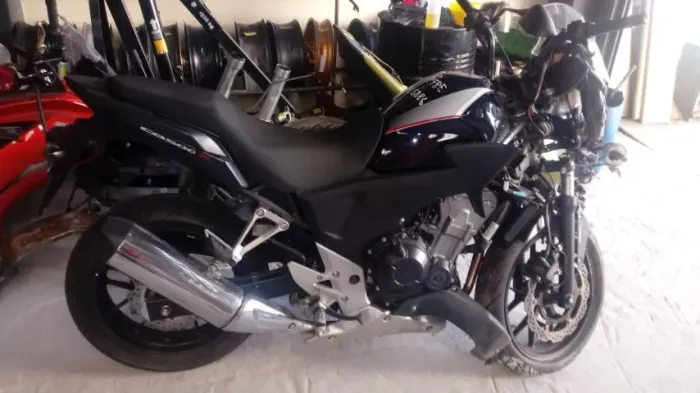 Sucata de moto para retirada de peças Honda CB500X trial 2015