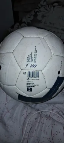 Bola de Futebol KIPSTA  F100