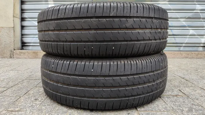 Par de pneus 195/65/15 Firestone F-700