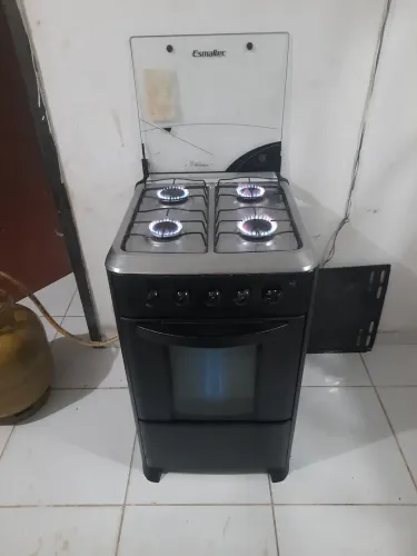 Vende-se fogão 4 bocas Esmaltec 