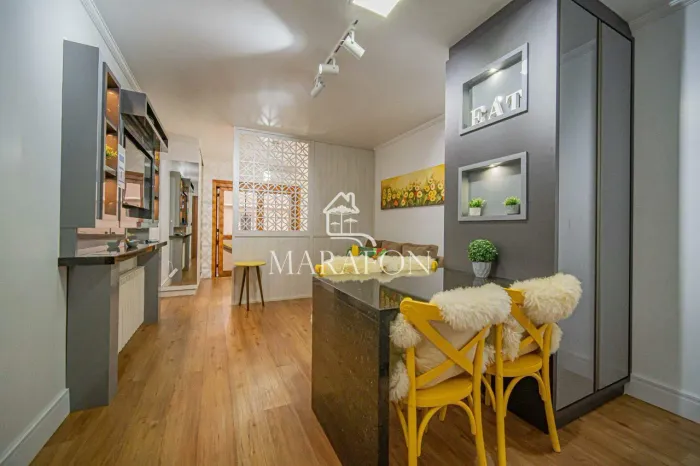 APARTAMENTO À VENDA NO CENTRO DE GRAMADO COM UM DORMITÓRIO!