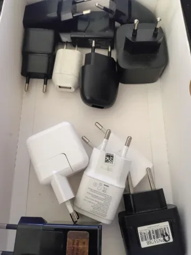 Carregadores USB 4.9 a 5V 0.5 a 3A (por item)